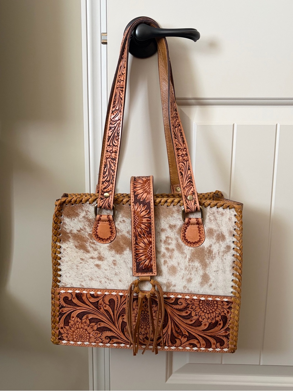 Kentucky Genuine Tooled Leather and Cowhide Shoulder/Crossbody Purse